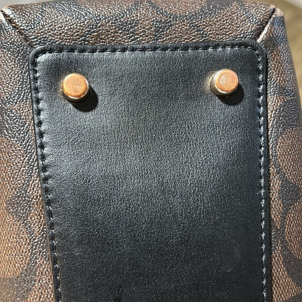 Coach Purse - Picture 7 of 10
